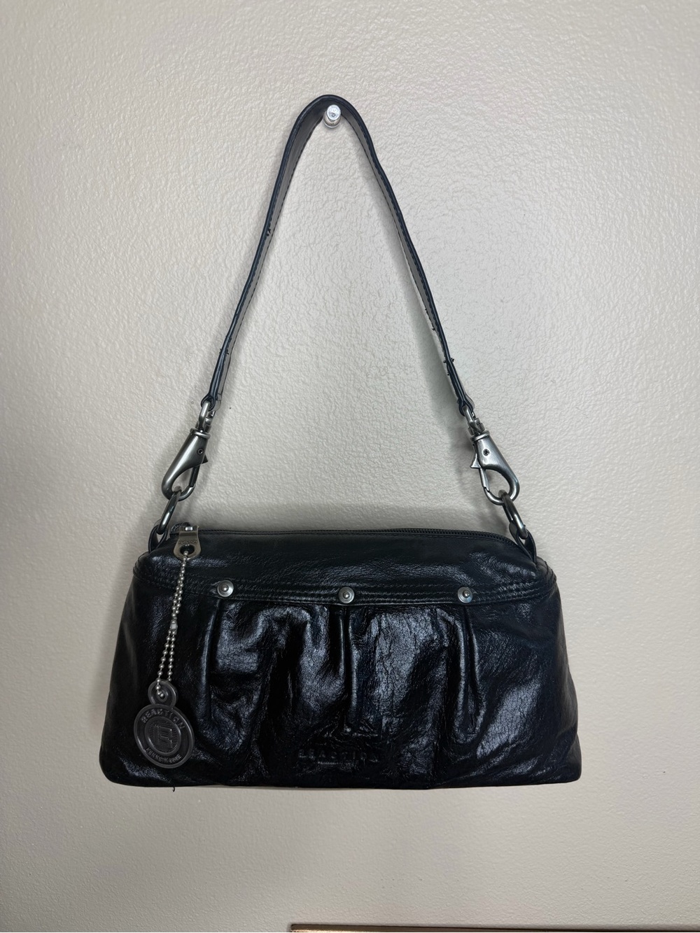 Kenneth Cole Reaction Black Leather Shoulder Bag - Women